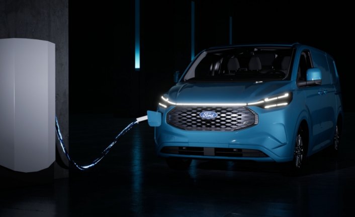 Kocaeli fabrikalarında üretilecek E-Transit Custom tanıtıldı