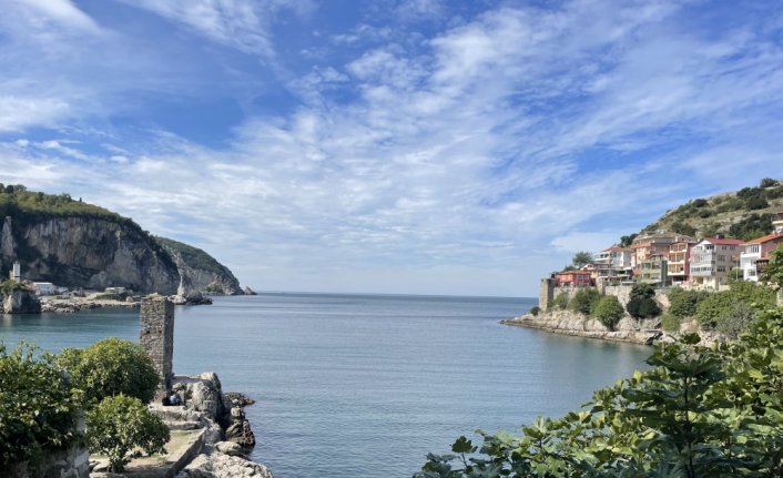 Turizm ilçesi Amasra 1 milyon ziyaretçi hedefini aştı