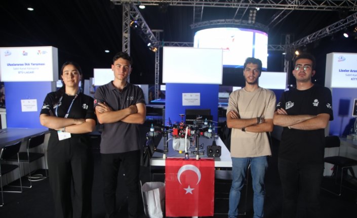 Yangınlarda görev alanlara temiz su götürecek dron yaptılar