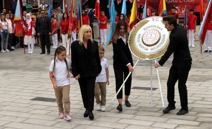 Zonguldak'ta yeni eğitim-öğretim yılı dolayısıyla tören yapıldı