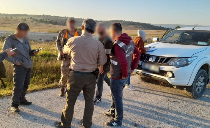 Bolu'da kaçak avlanan 23 kişiye 60 bin lira ceza verildi