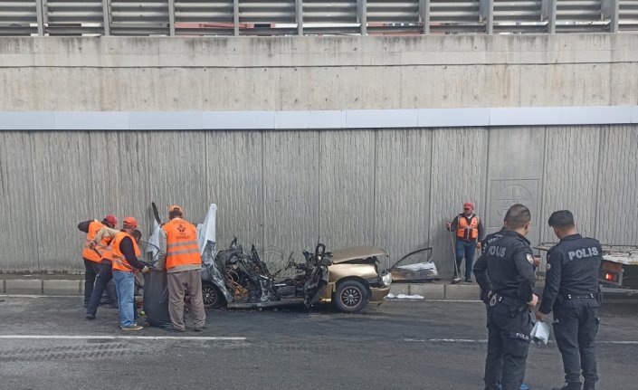 Samsun'da trafik kazasının ardından alev alan araçtaki karı koca öldü