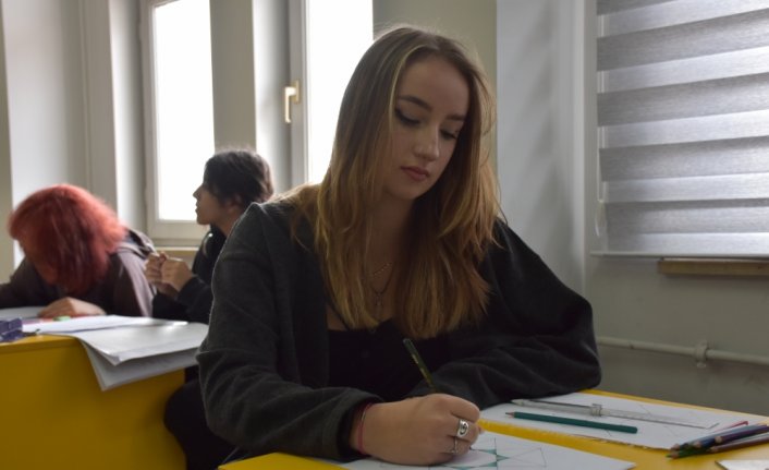 Slovakya'dan gelen öğrenciler Trabzon'da grafik ve fotoğraf eğitimi aldı