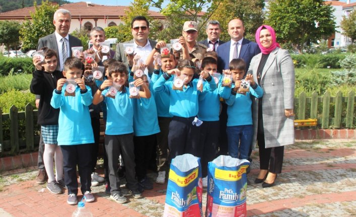 Taşova'da 4 Ekim Dünya Hayvan Hakları Günü kutlandı