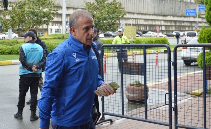 Trabzonspor kafilesi Monaco karşılaşması için Fransa'ya gitti