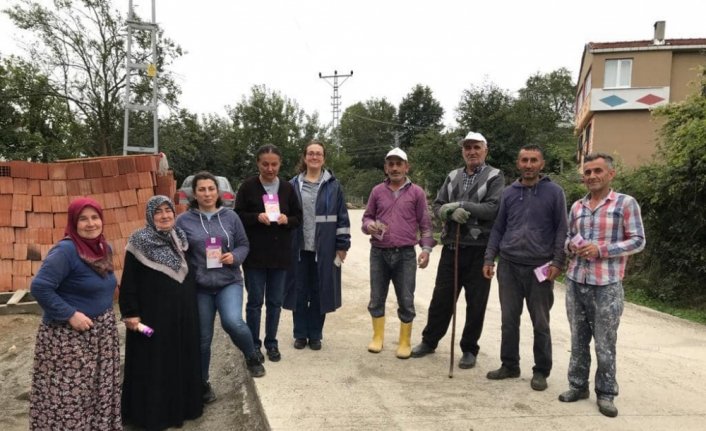 Yakakent'te kırsal mahallelerde kadınlara meme kanseri taraması yapıldı