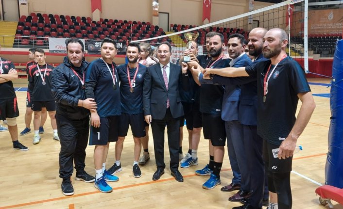 Bafra'da Cumhuriyet Kupası Voleybol Turnuvası tamamlandı