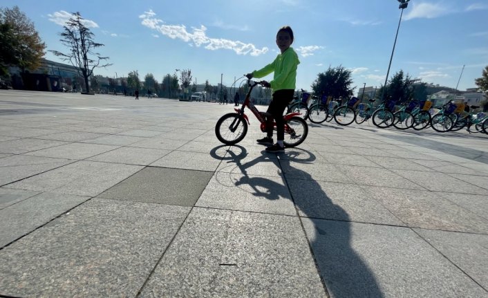 Düzce'de bisikletliler, lösemiye dikkati çekmek için pedal çevirdi