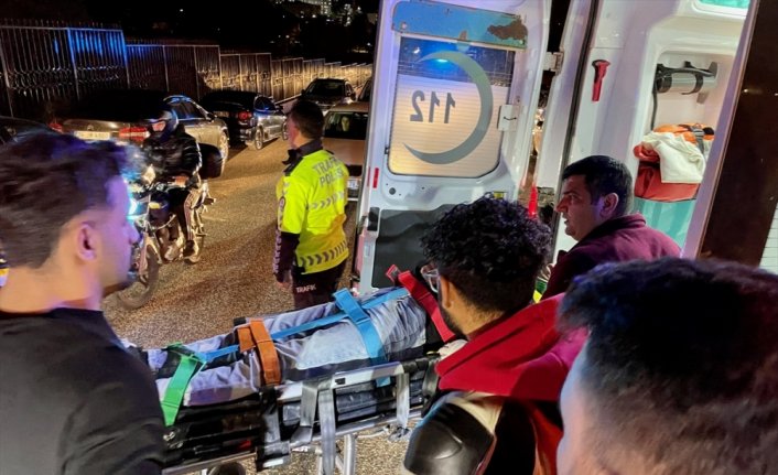 Düzce'de iki motosiklet çarpıştı, sürücüler ağır yaralandı