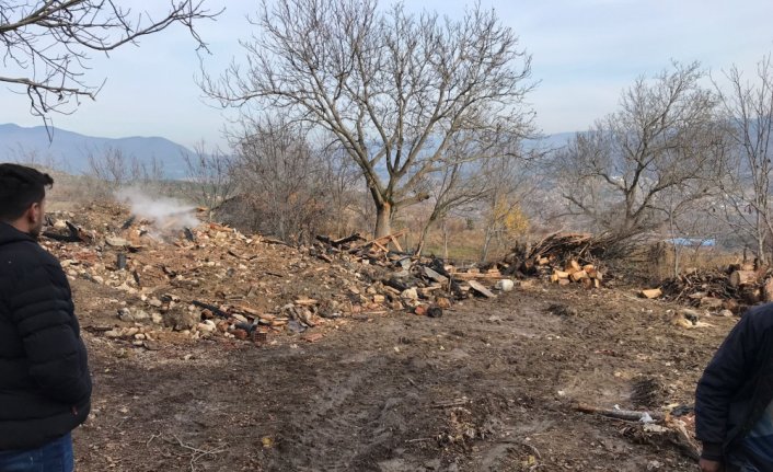 Karabük'te çıkan yangında ev kullanılamaz hale geldi