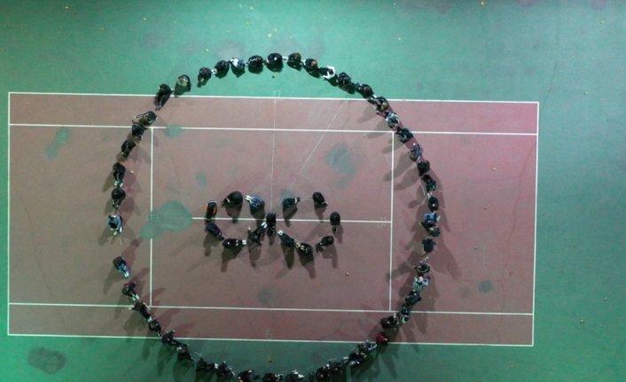 Karabük'te üniversite öğrencileri koreografiyle Atatürk'ü andı