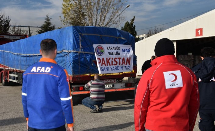 Karabük'ten selden etkilenen Pakistan'a insani yardım tırı gönderildi