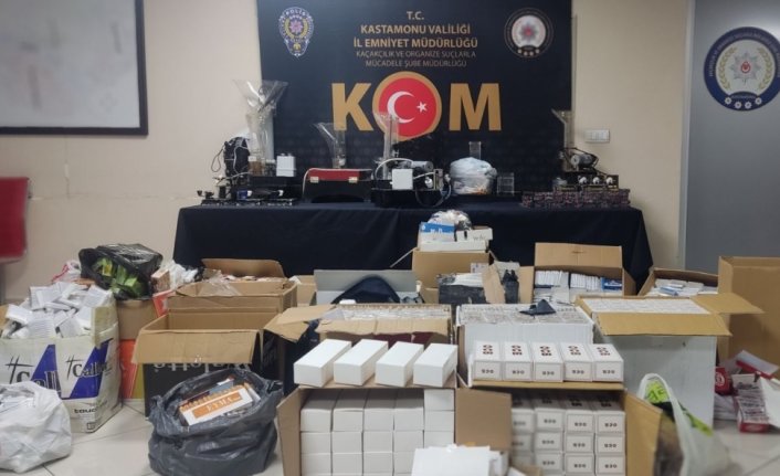 Kastamonu'da kaçak tütün operasyonunda 16 şüpheli yakalandı
