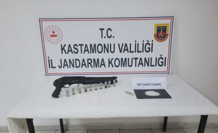 Kastamonu'da uyuşturucu operasyonlarında 3 kişi gözaltına alındı
