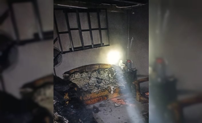 Merzifon'da bağ evinde çıkan yangın söndürüldü