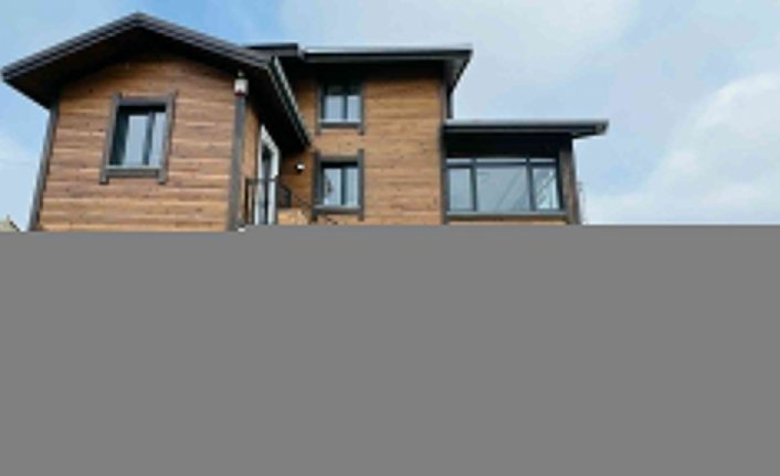 Ordu'da iş insanı 3 katlı evini sağlık camiasına bağışladı