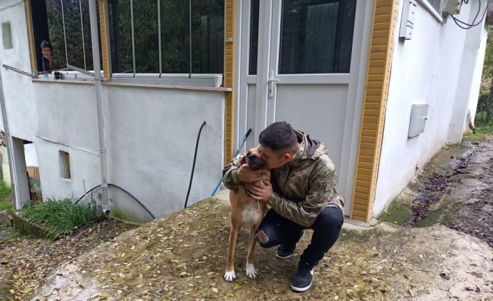 Ordu'da köpek askerden gelen sahibine sarılarak vefasını gösterdi