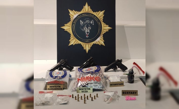 Samsun'da uyuşturucu operasyonunda 25 zanlı yakalandı