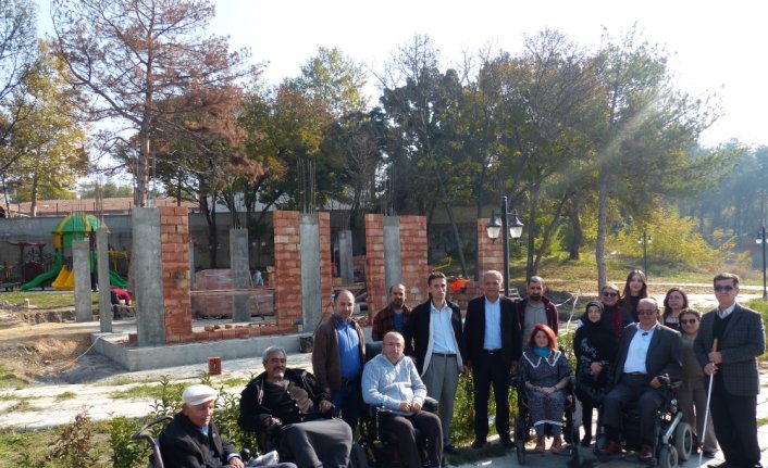 Suluova Belediyesi tarafından Sakatlar Derneğine dernek ofisi yapılıyor