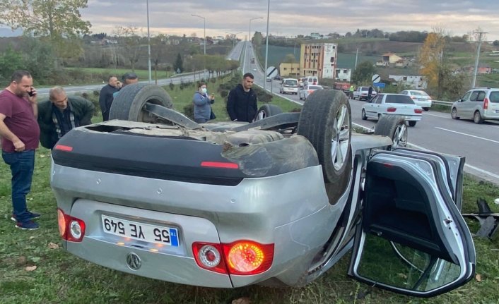 Takla atan otomobilin sürücüsü yaralandı