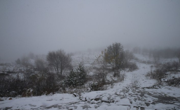 Tokat'ın yüksek kesimlerinde kar yağışı etkili oluyor