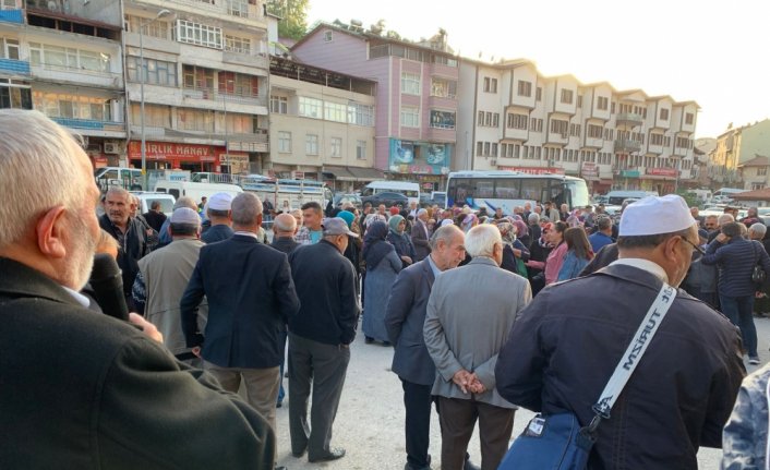 Tokat'tan 24 kişilik umre kafilesi kutsal topraklara uğurlandı