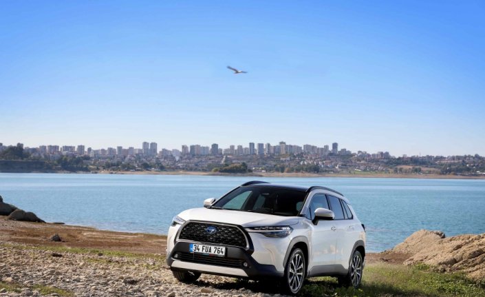 Toyota Corolla Cross Hybrid Türkiye'de satışta