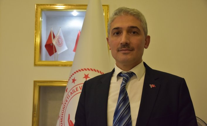 Trabzon Aile ve Sosyal Hizmetler Müdürlüğü personeline kahkaha terapisi uygulandı