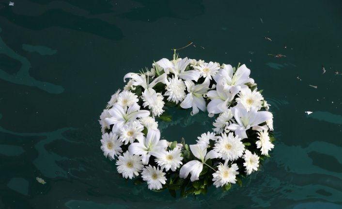 Trabzon'da 87'nci Alay anısına denize çelenk bırakıldı