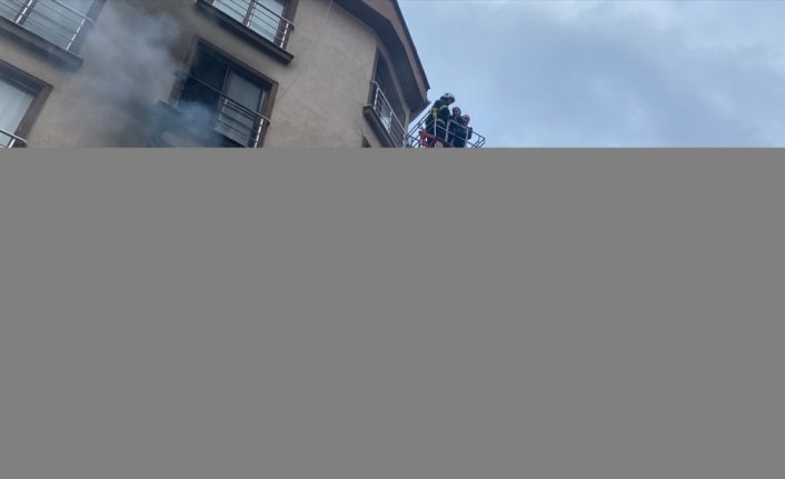 Zonguldak'ta dairede çıkan yangında 15 öğrenci dumandan etkilendi