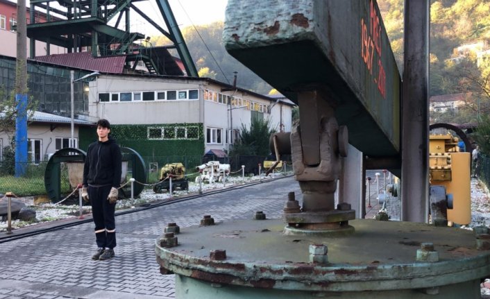 Zonguldak'ta maden işçileri Büyük Önder Atatürk'ü andı