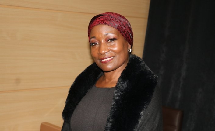 ABD'li sanatçı Della Miles'ten göçmenler konusunda dünyaya çağrı: