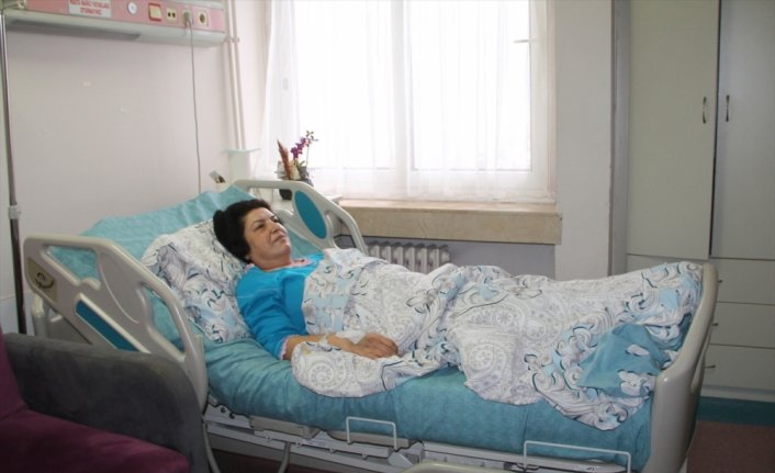 Amasya'da bir hastanın karnından 8 kilogramlık kitle çıkarıldı