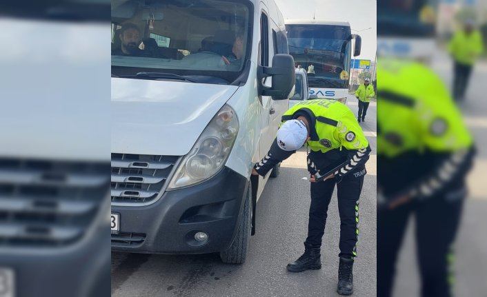 Bafra'da kış lastiği denetimi yapıldı