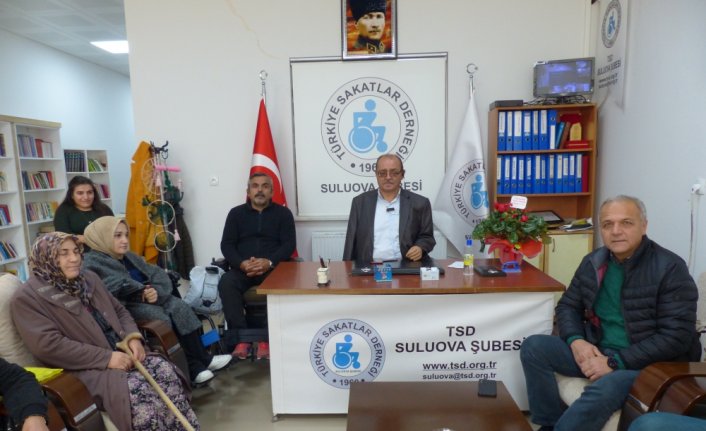 Belediye Başkanı Üçok Türkiye Sakatlar Derneği Suluova Şubesi'ni ziyaret etti