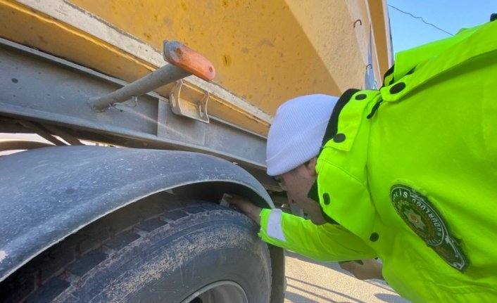 Bolu Dağı'nda zorunlu kış lastiği denetimi yapıldı