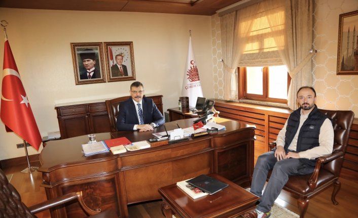 Çorum Valisi Mustafa Çiftçi, AA'nın “Yılın Fotoğrafları“ oylamasına katıldı