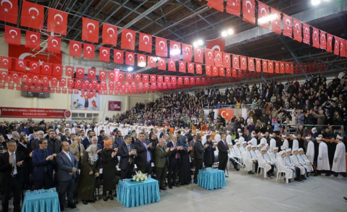 Çorum'da hafızlıklarını tamamlayan 260 kişiye belgeleri verildi