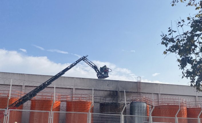 Samsun'da limanda atık yağ tankında patlama sonrası çıkan yangın söndürüldü