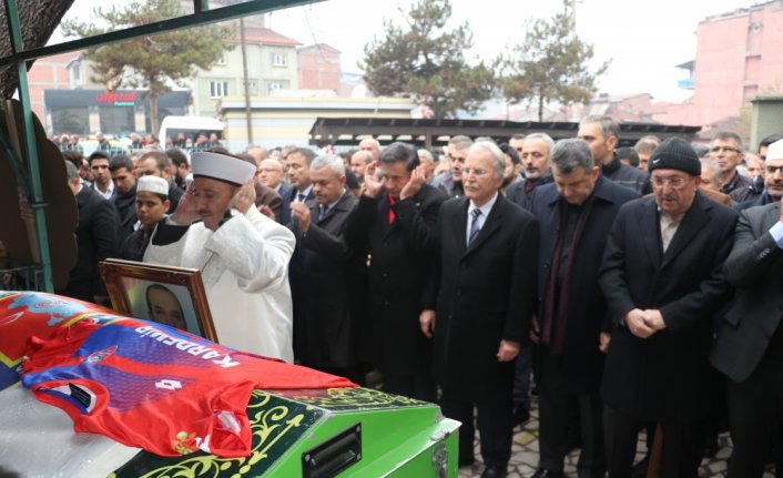 Karabük'te vefat eden oda başkanı Karabacak'ın cenazesi defnedildi