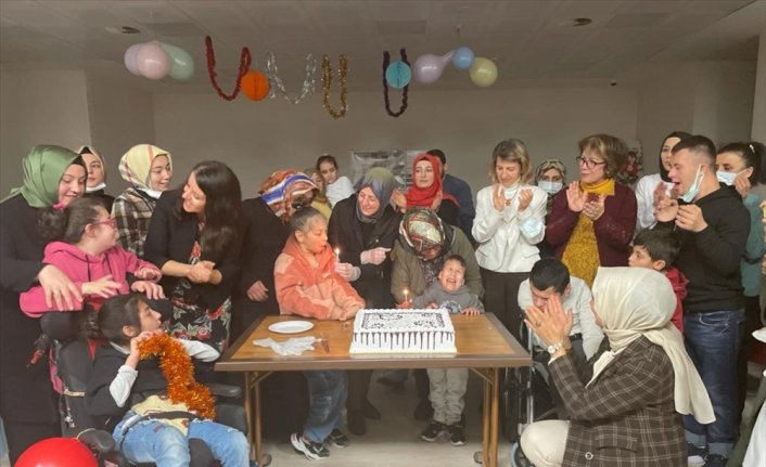 Kastamonu'da özel bireyler yeni yıl eğlencesinde doyasıya eğlendi