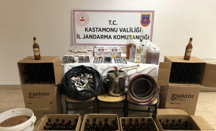 Kastamonu'da sahte içki ve kaçak sigara operasyonunda 3 zanlı yakalandı