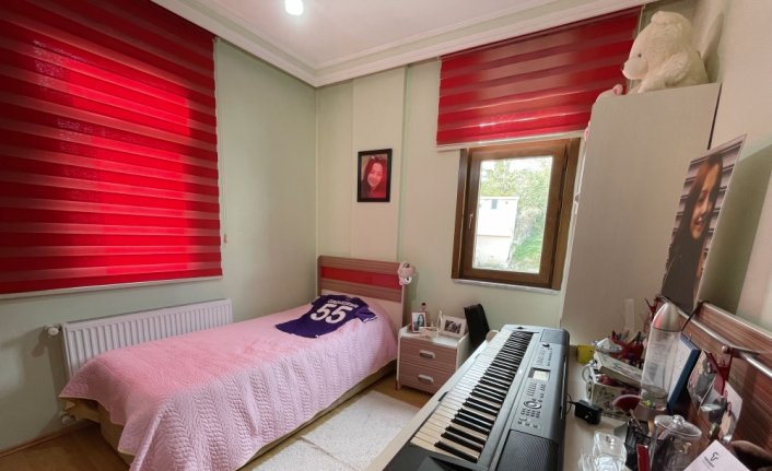 Özdemir ailesi, 20 yaşında öldürülen kızları Ceren'i anılarında yaşatıyor