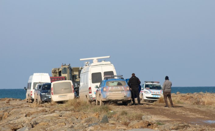 Samsun'da kayalıklara çarpan sahil güvenlik botundaki 2 personel yaralandı