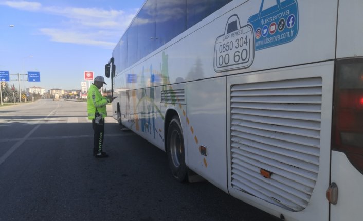 Sungurlu'da kış lastiği denetimi yapıldı