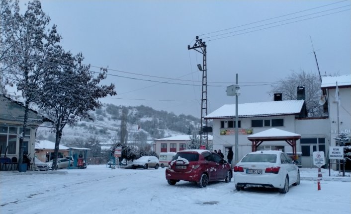 Tokat'ın yüksek kesimlerinde kar etkili oldu