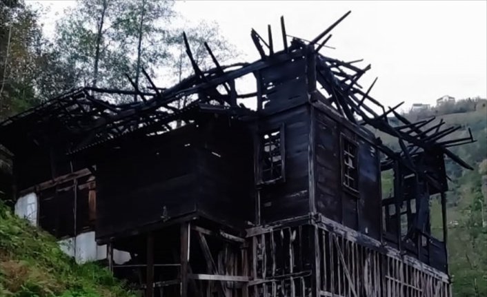 Trabzon'da evde çıkan yangında bir kişi öldü