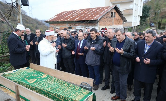 Yargıtay üyesi Aydın Şimşek'in vefat eden babasının cenazesi defnedildi
