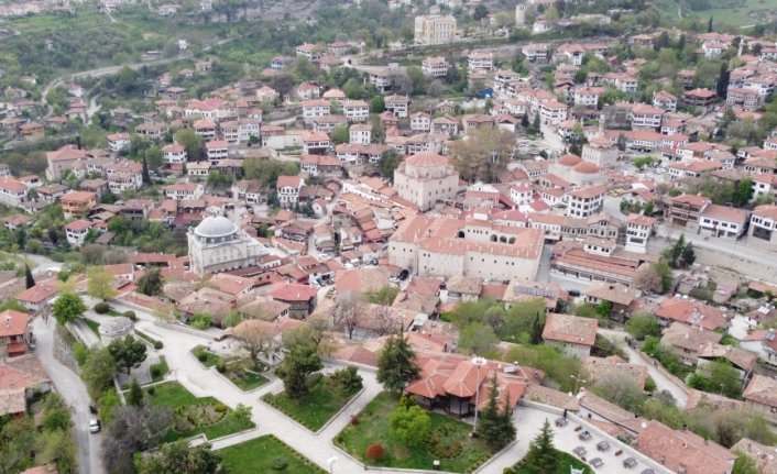 Ziyaretçi hedefine ulaşan Safranbolu, yılbaşı tatilinin de gözdesi