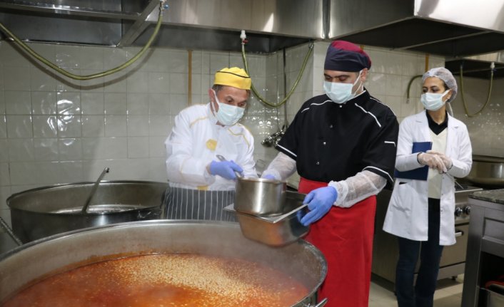 Zonguldak'ta 18 bin 402 öğrenciye ücretsiz yemek